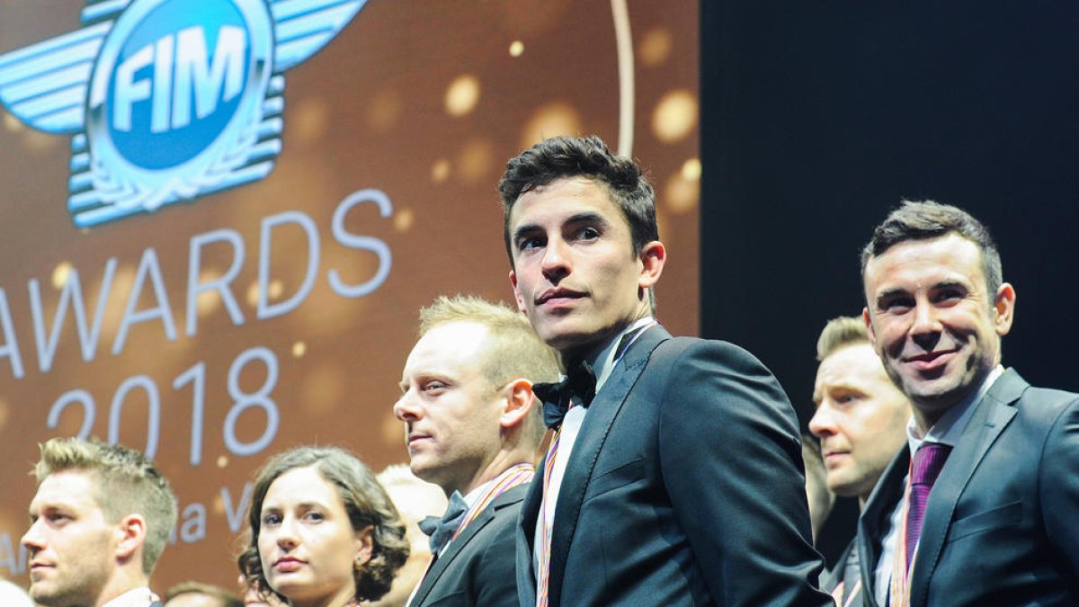 Marc Márquez brilla en els actes de la gala dels campions