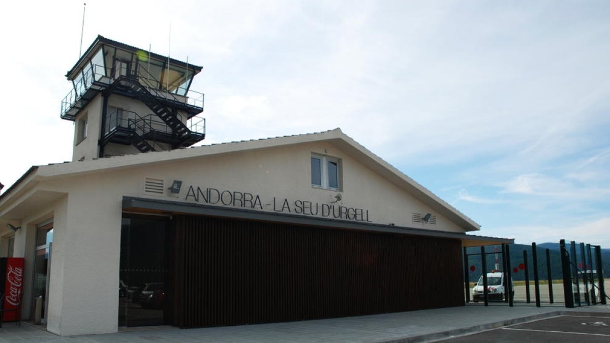 El Govern atorga un nou ajut a l'aeroport d'Andorra-la Seu
