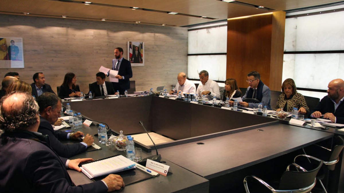 Escaldes inicia el tràmit per poder sancionar els propietaris de gossos