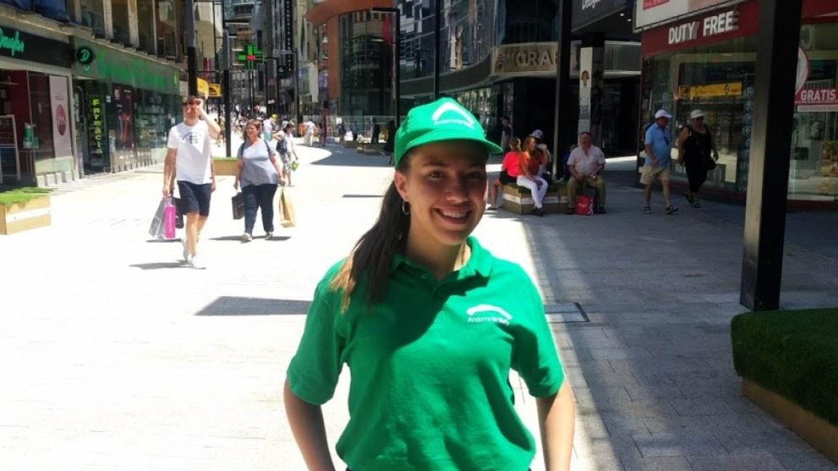 “Als turistes els molesta el trànsit i pagar per aparcar”