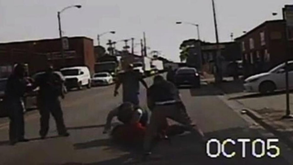 Imatges de la mort d'un home negre a Chicago