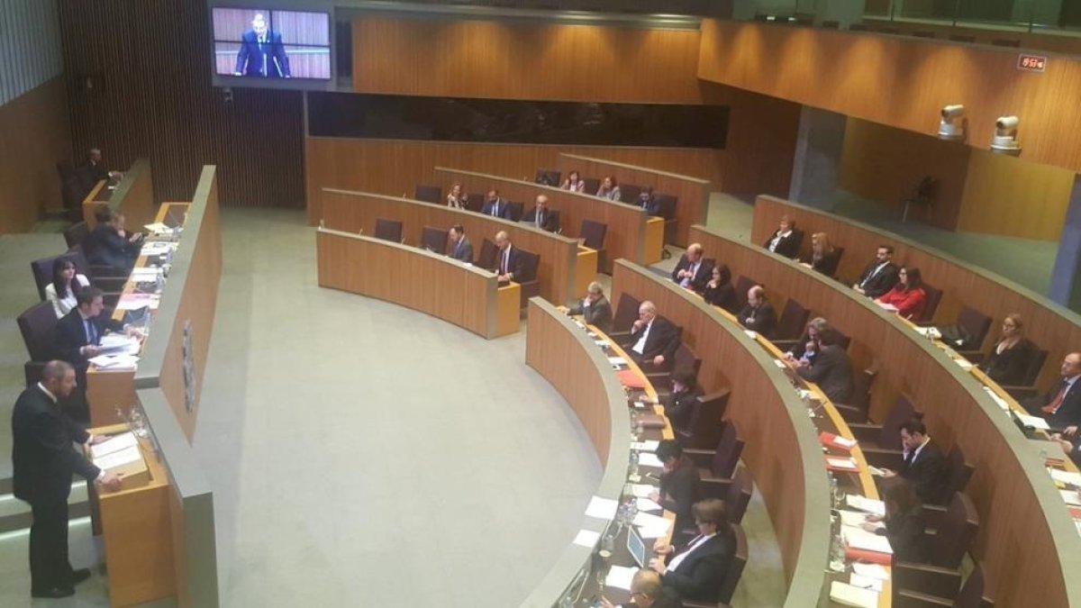 Reforma laboral amb el suport liberal i d'UL-IM