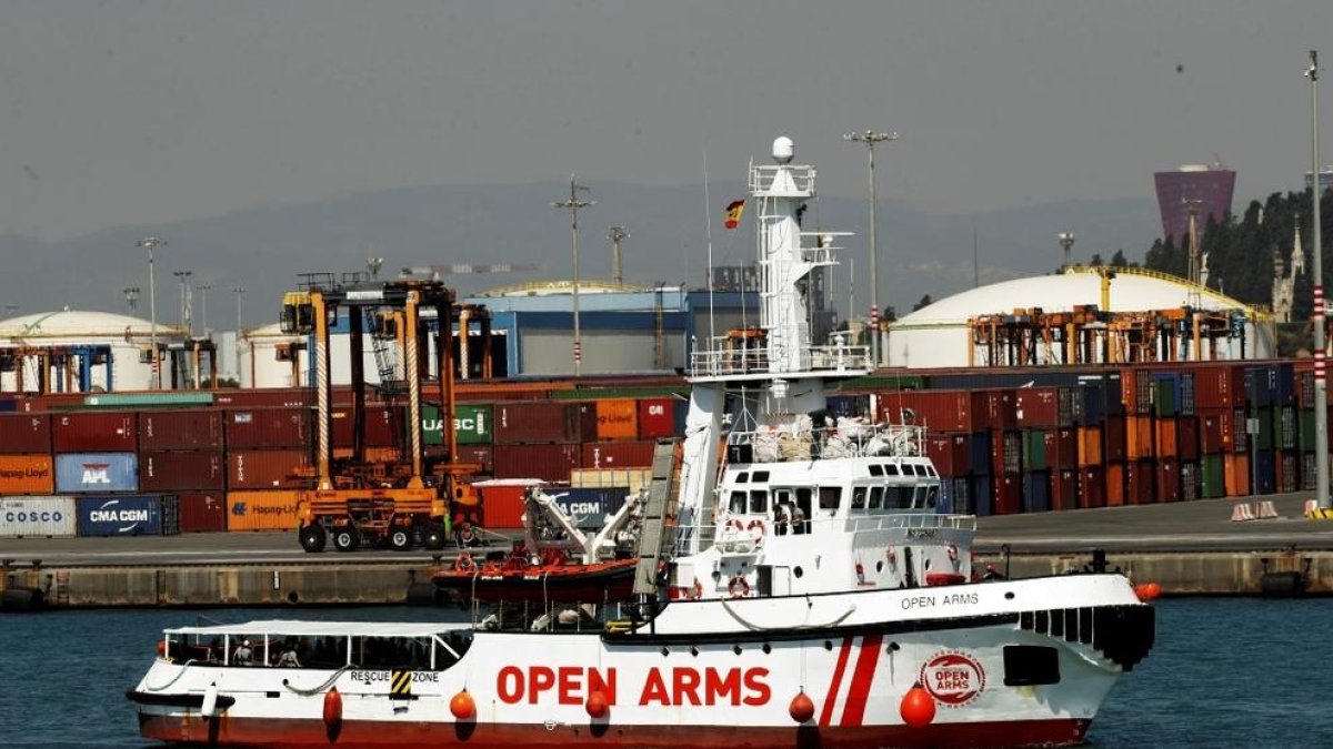 Acusen Líbia d'abandonar un vaixell amb refugiats