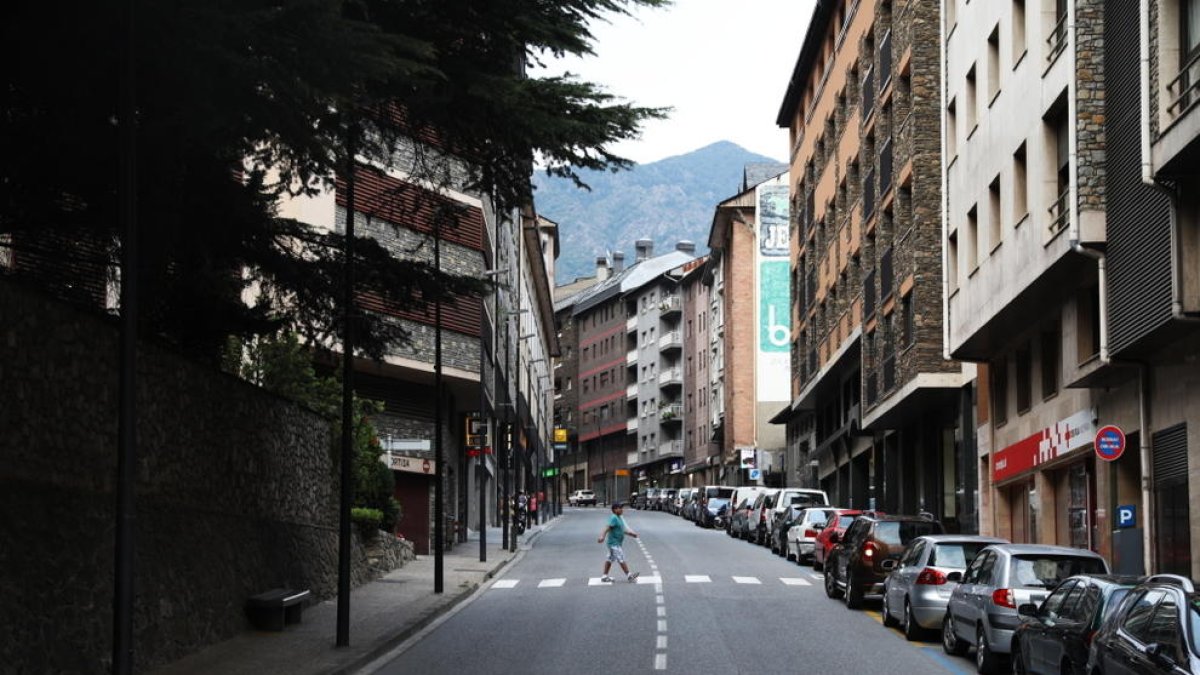 Dos ferits per trets de balins al centre d'Andorra la Vella