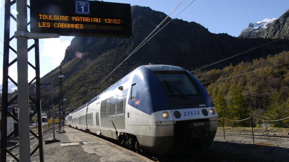 Els empresaris francesos veuen amb bons ulls un tren entre el Pas de la Casa i Porta
