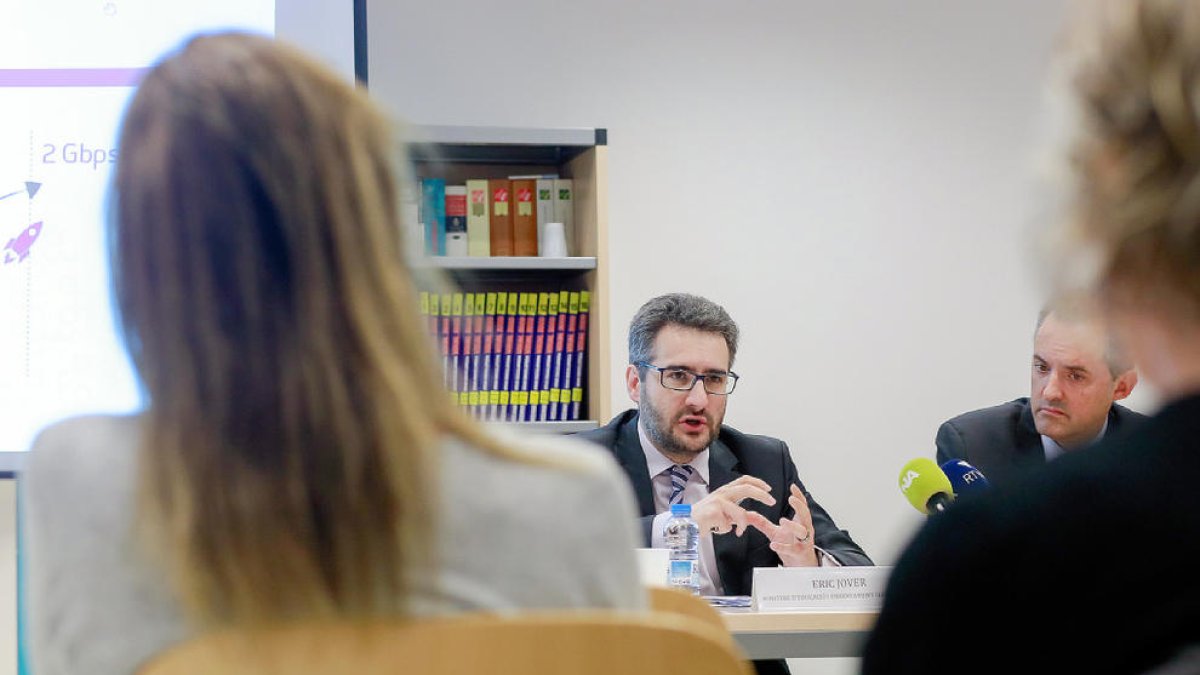 Jover afirma que si s'allarga l'edat de jubilació també afectarà els professors