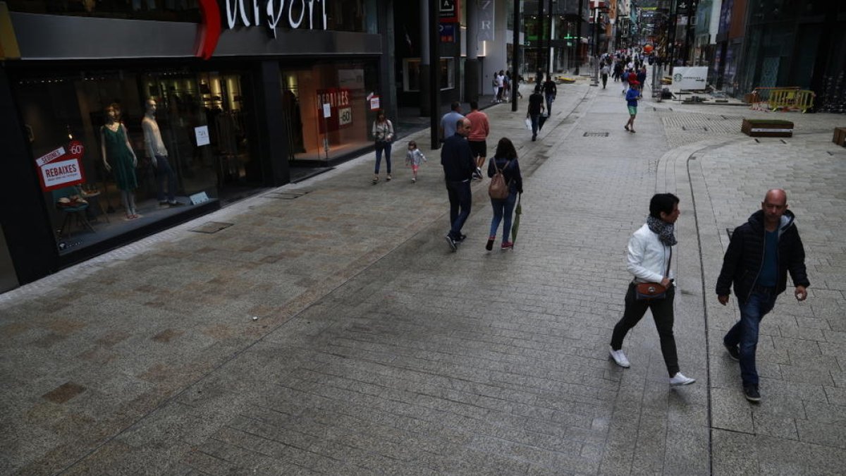 Acordat el sistema de seguretat per a Meritxell
i Carlemany