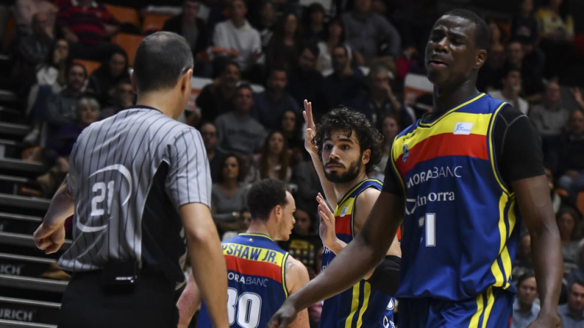 Tot passa per la defensa