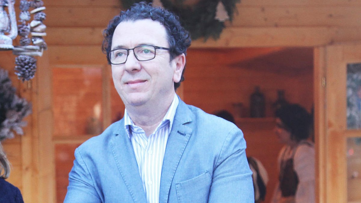 Betim Budzaku cobra 10.000 euros mensuals