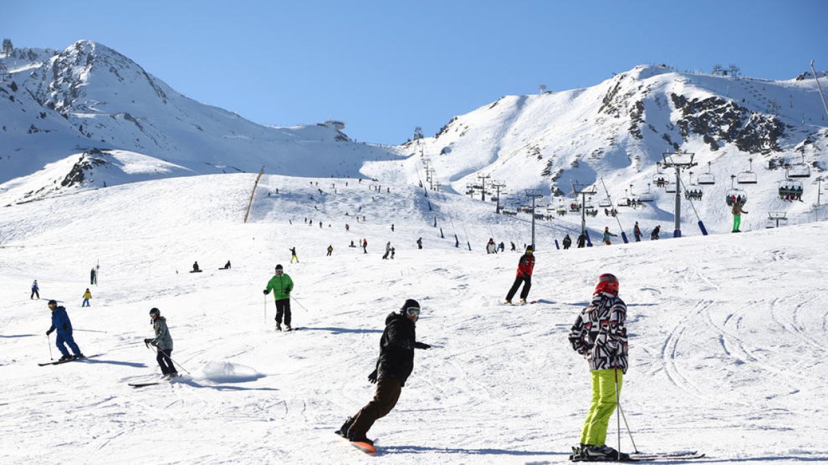 Grandvalira rep 34.815 esquiadors durant el pont de la Puríssima