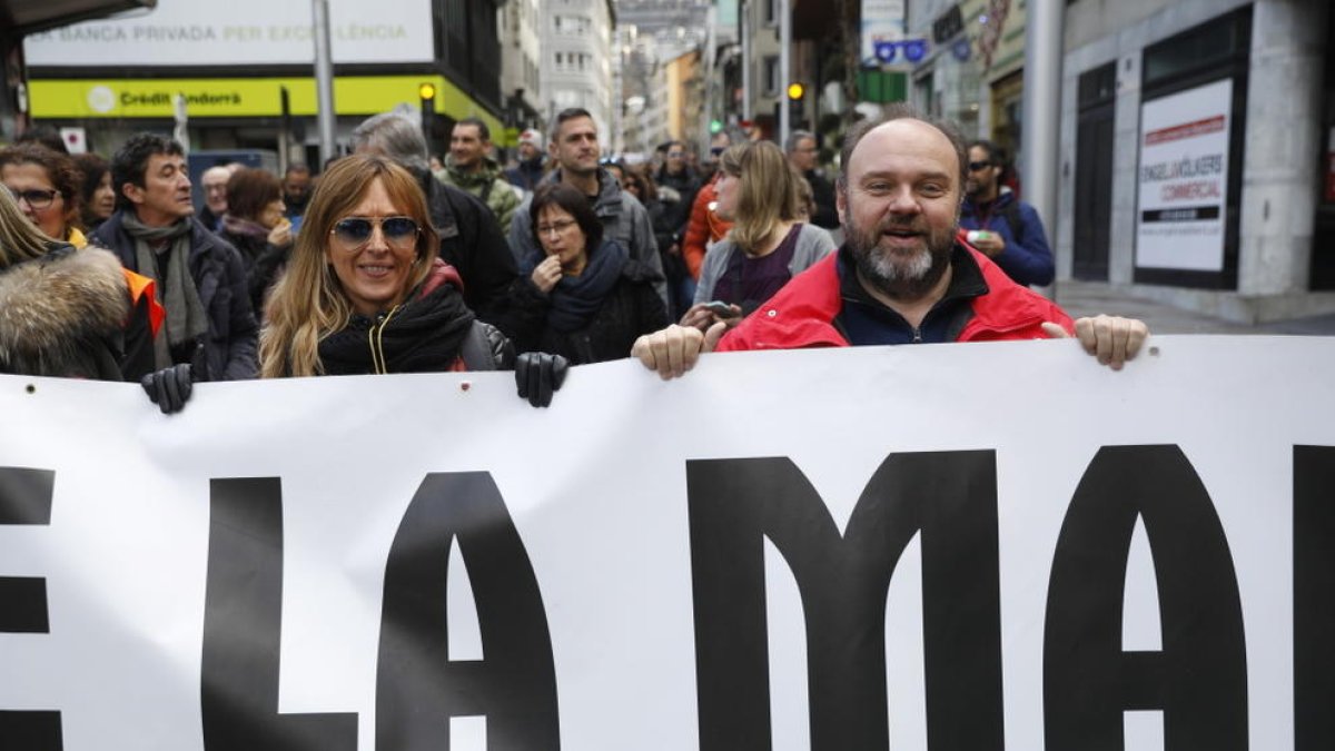 Els sindicats convoquen una protesta laboral per a dilluns