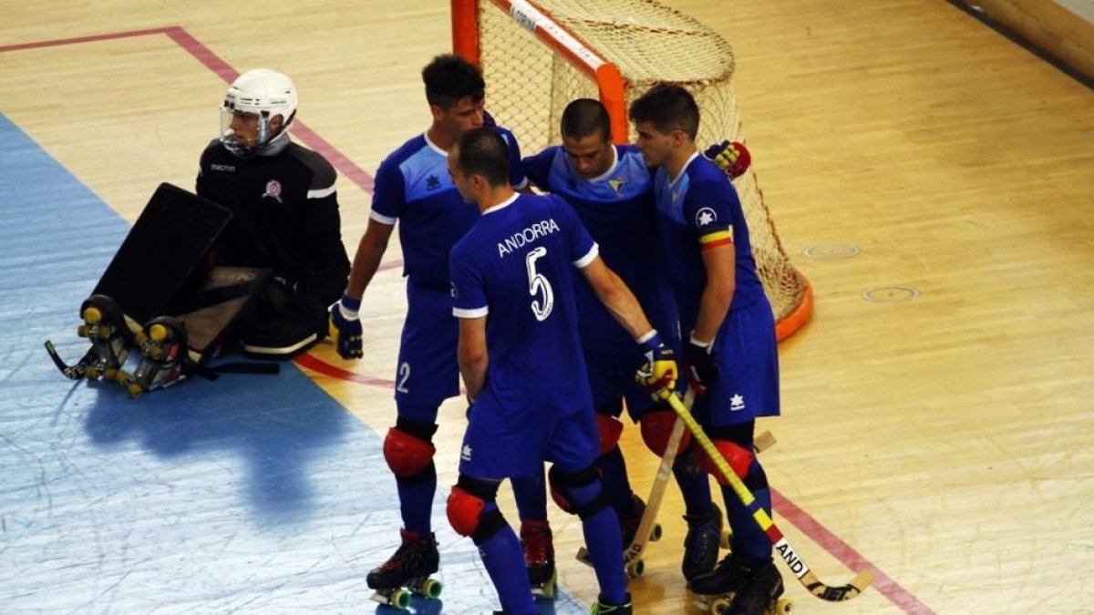 La selecció goleja Anglaterra i lluitarà per la cinquena posició (2-8)