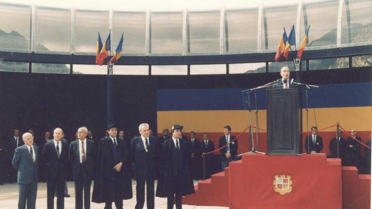 El Copríncep va oferir un discurs a la plaça del Poble i un altre al Consell General