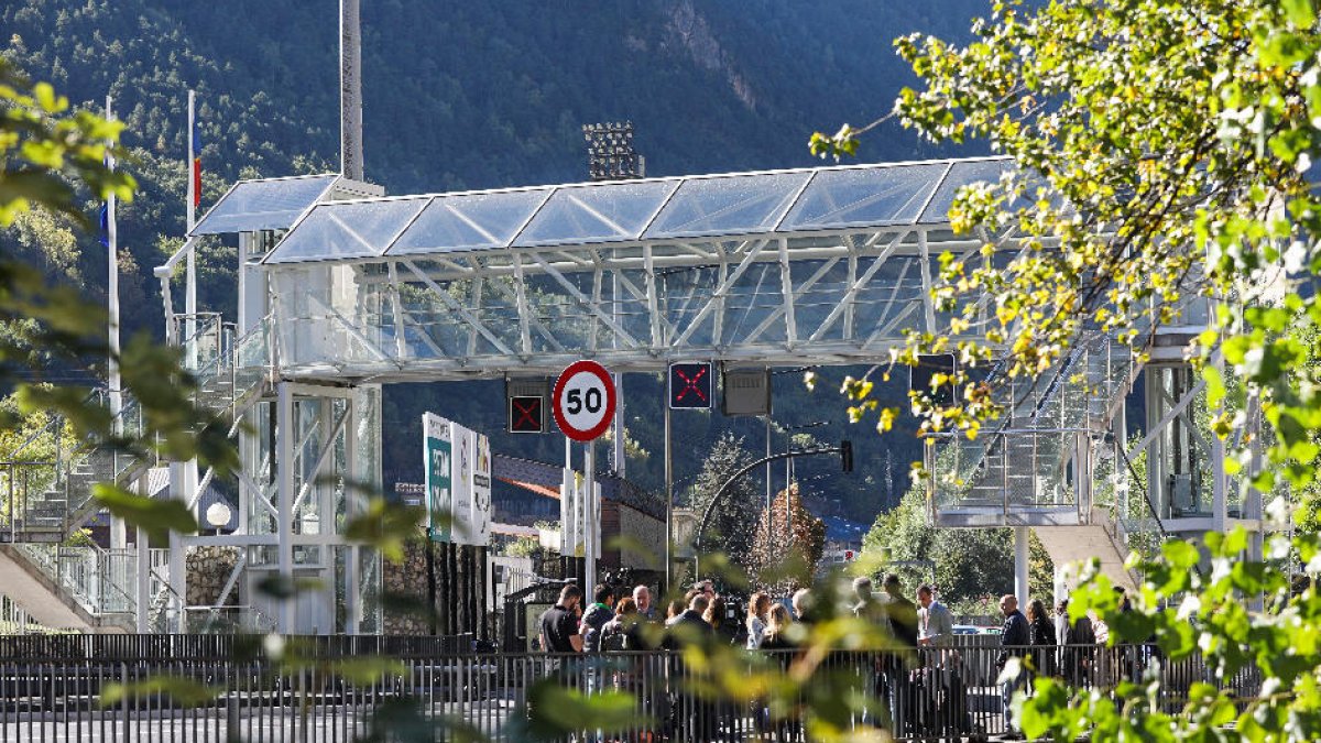 Passarel·la sobre la CG-1