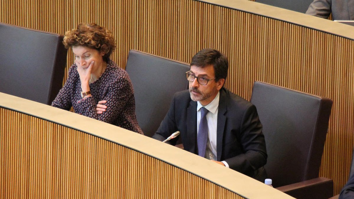 El ministre de Finances, Jordi Cinca, durant la sessió del Consell General