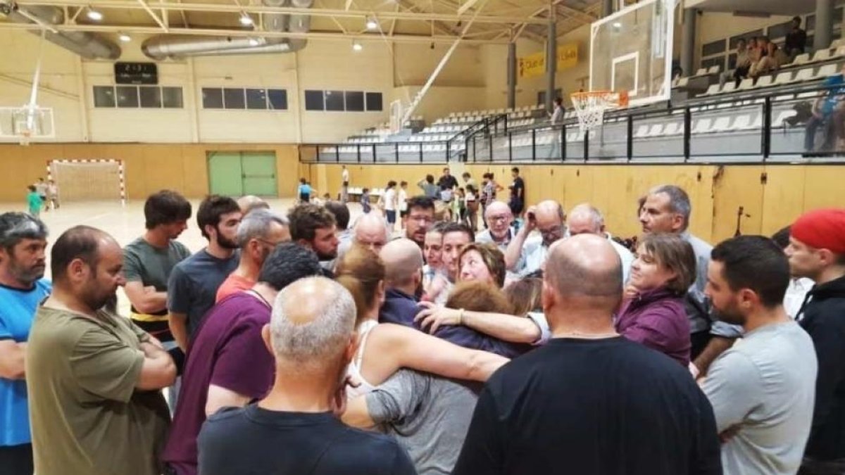 Una vintena de castellers participen en l'assaig de la nova colla de la Cerdanya