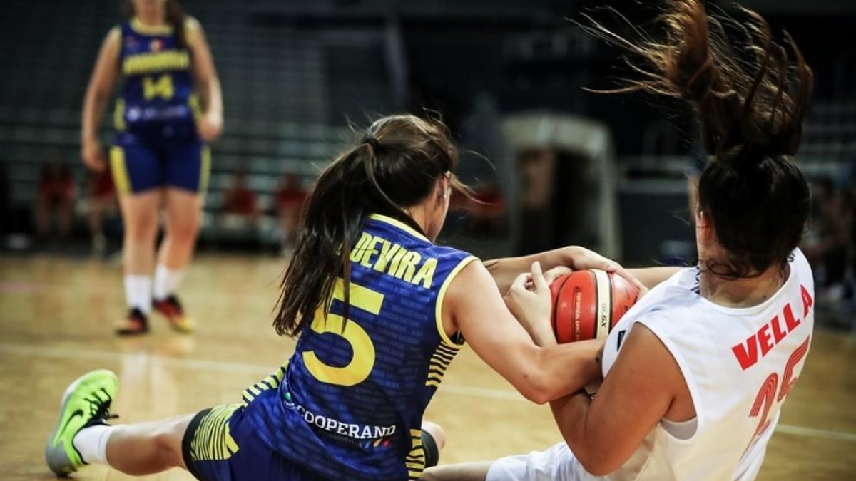 Un mal primer parcial condemna la selecció (52-44)