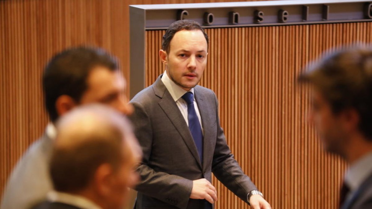 El PS critica la poca democràcia per escollir Espot