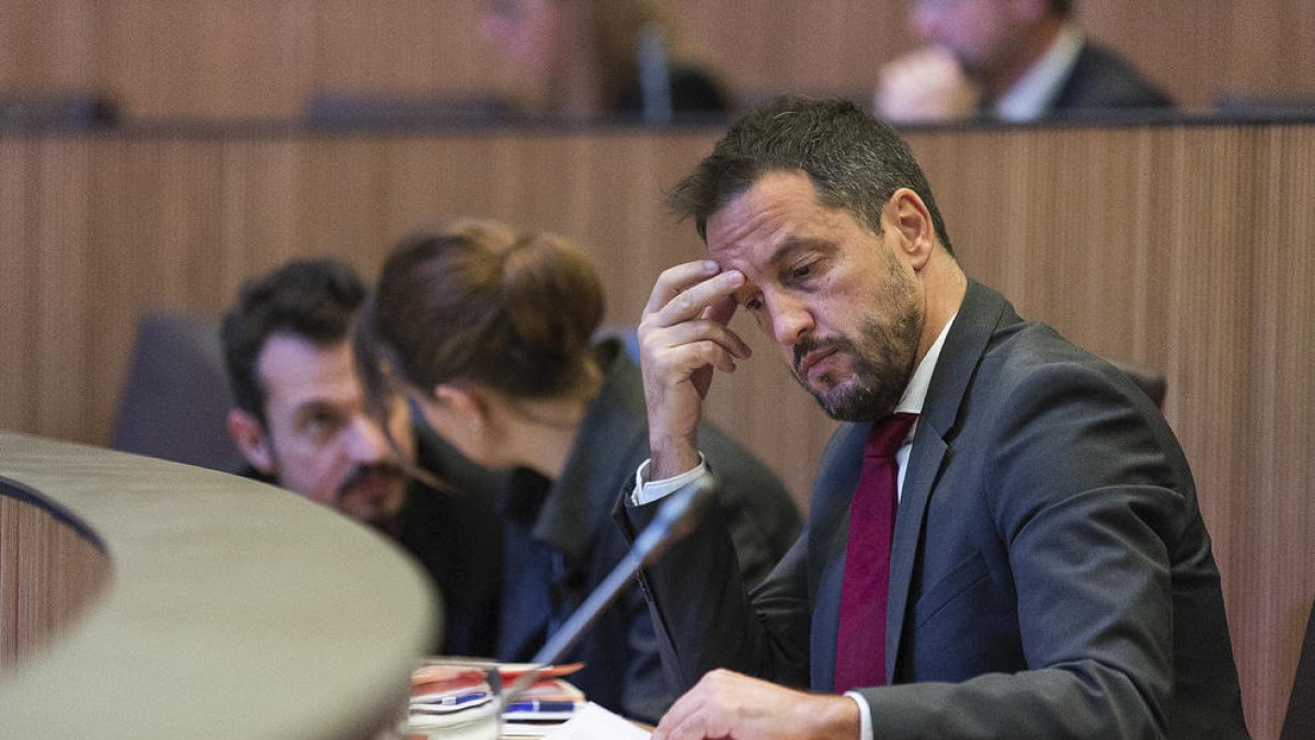 El PS acusa DA d'estar creant federacions de primera i de tercera