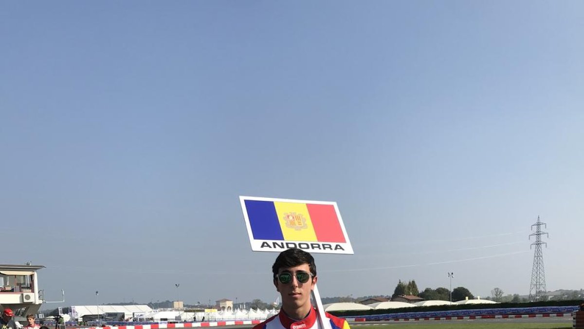 “Només penso en el present però no tanco cap porta”