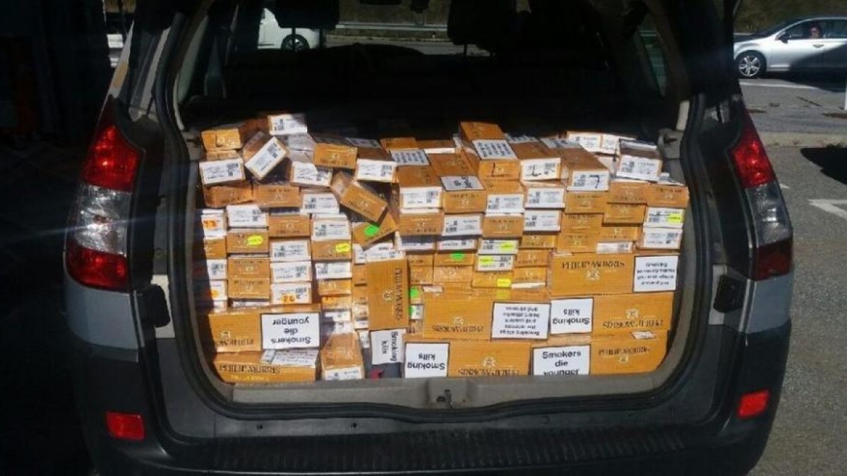 Els duaners gals requisen 800 cartrons de tabac