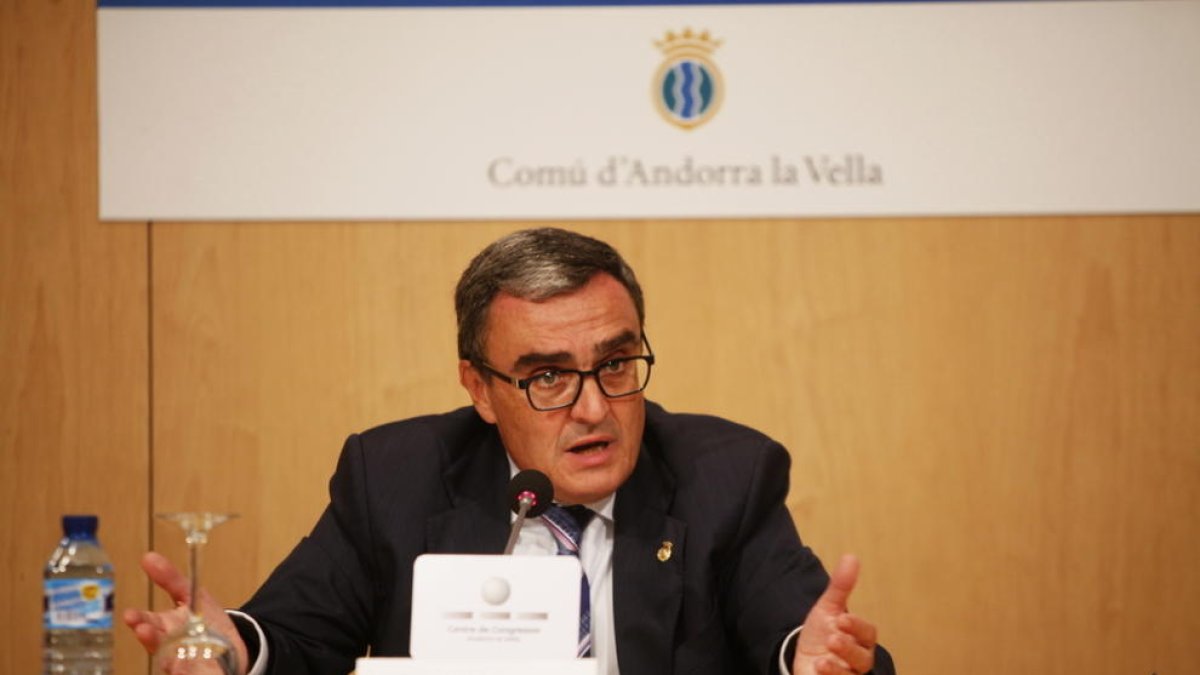 Govern creu que la tria d'Àngel Ros pot impulsar qüestions com la de l'aeroport