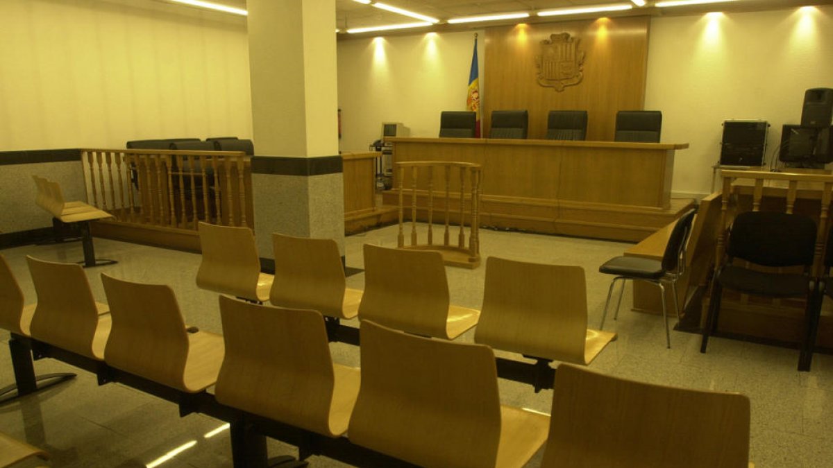 Quatre anys de presó per robar a xalets de la capital i de la Massana