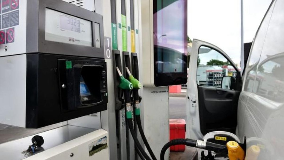 Amenaça de talls de trànsit per l'apujada del gasoli a França
