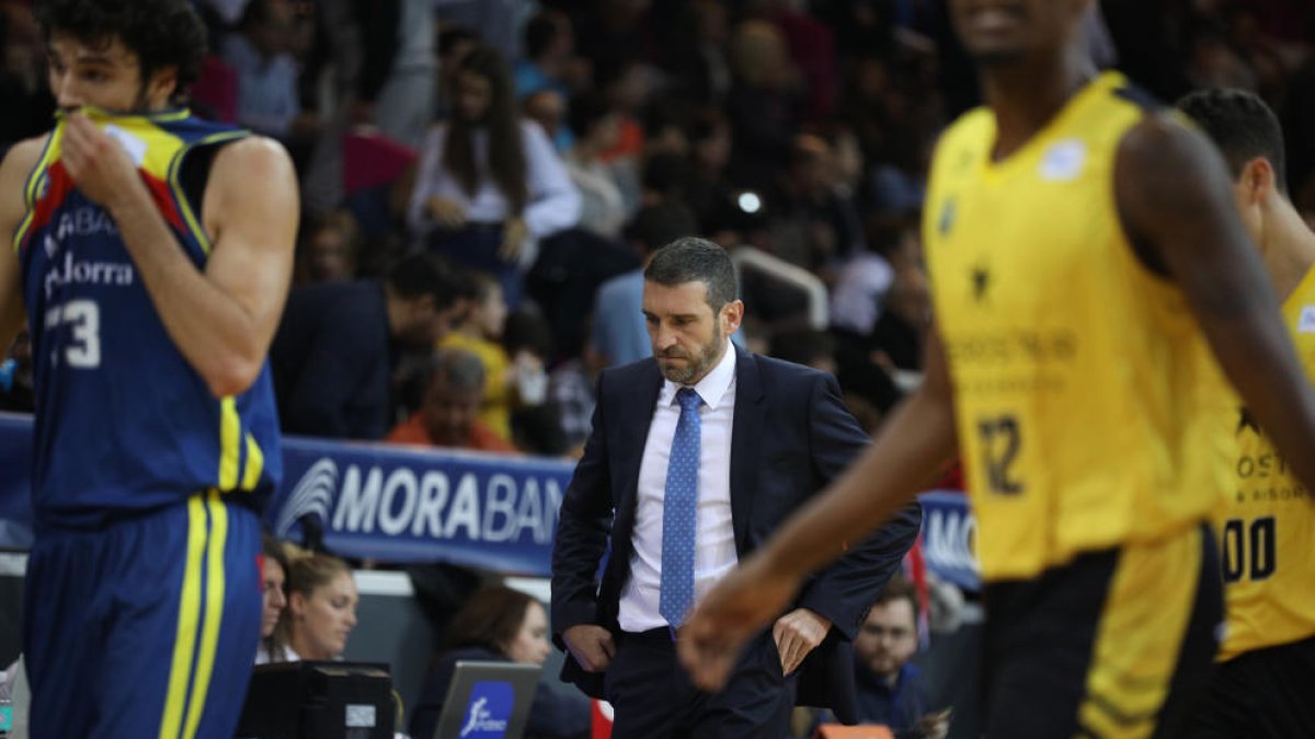 “Hem d'aixecar l'equip”