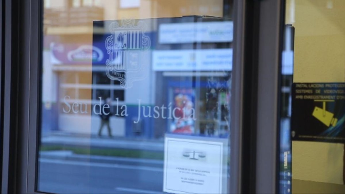 El TS confirma l'embargament a vuit processats del 'cas BPA'