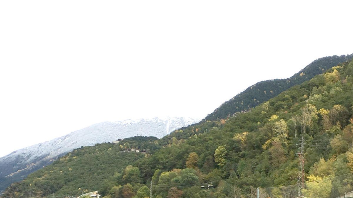 Un punt i gràcies, l'FC Andorra comença guanyant i acaba patint