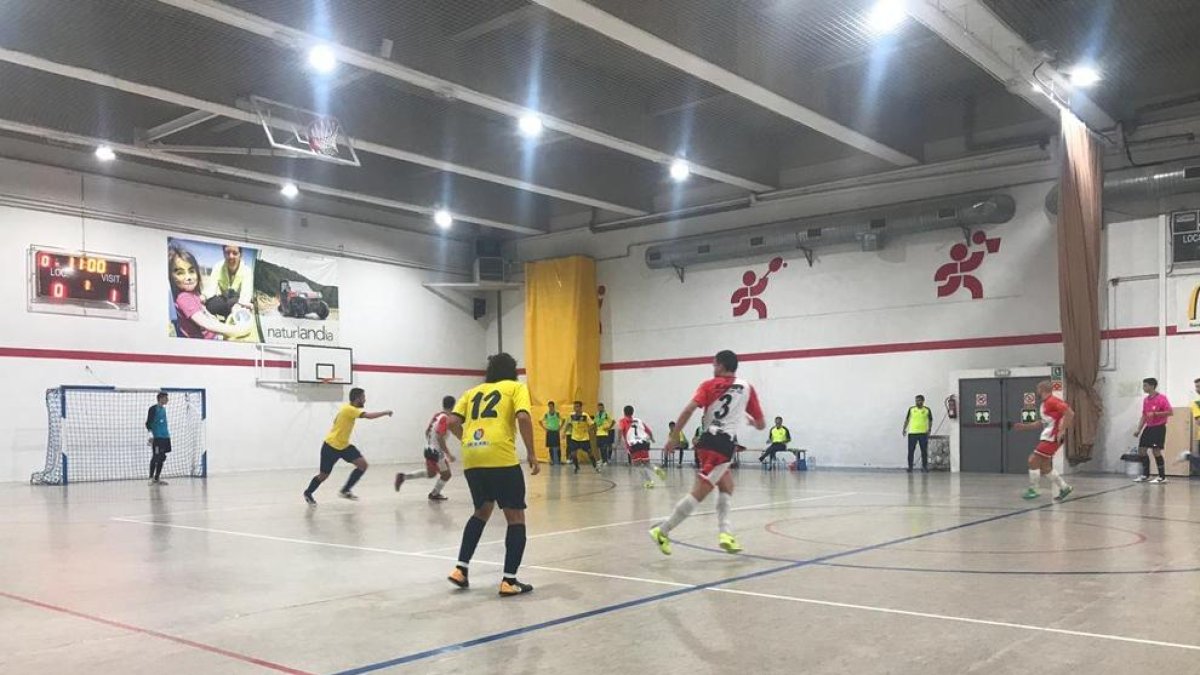 Nova victòria a domicili del CE Sant Julià, que segueix a la part alta de la classificació