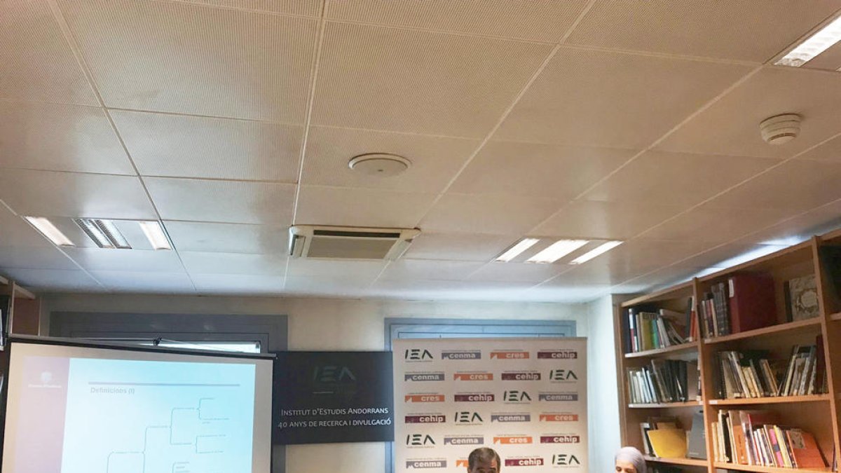 Estadística eleva fins a un miler els treballadors sense feina