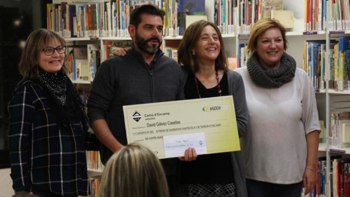 Gálvez guanya el Premi de Narrativa Fantàstica