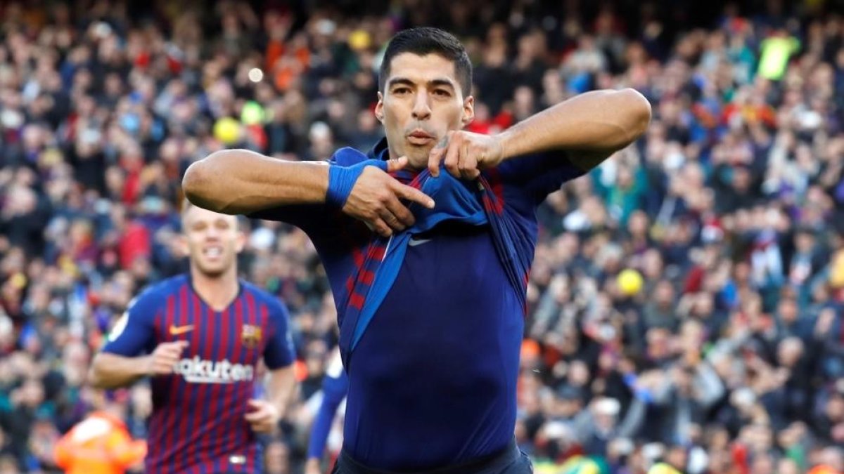 Suárez lidera el Barça i sentencia Lopetegui