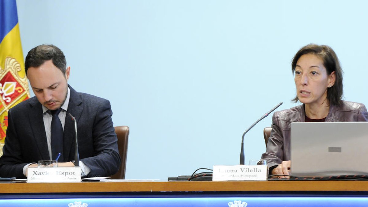 Xavier Espot i Laura Vilella, durant una roda de premsa