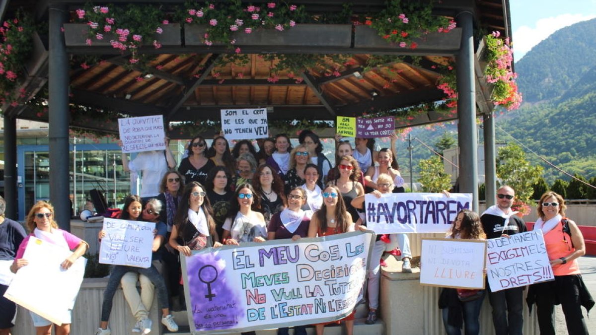 França es posicionarà sobre l'avortament al Principat