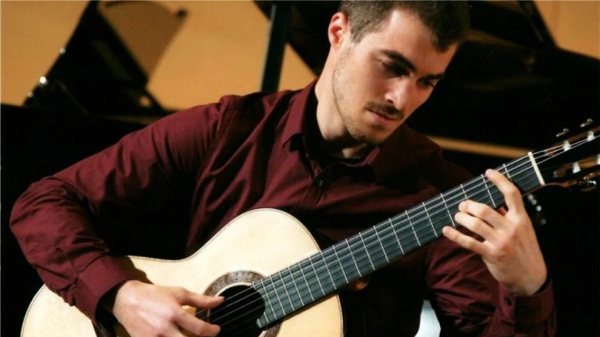 ONCA Bàsic proposa dos concerts de guitarra amb David Font a les esglésies de Pal i Arinsal