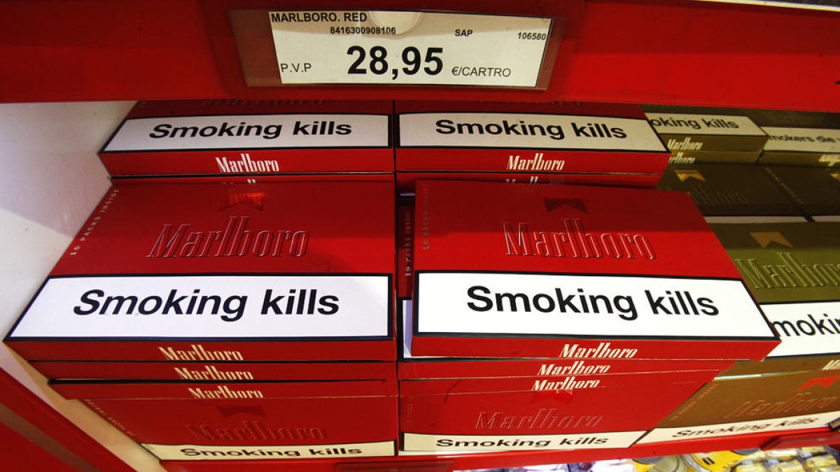 Govern aprova el Projecte de llei per fixar un preu mínim a la venda dels productes del tabac