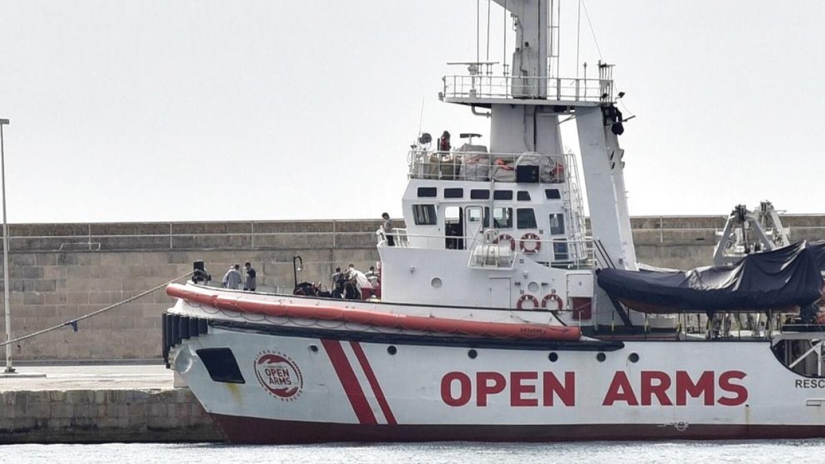 L''Open Arms' podrà desembarcar a Algesires amb 311 immigrants