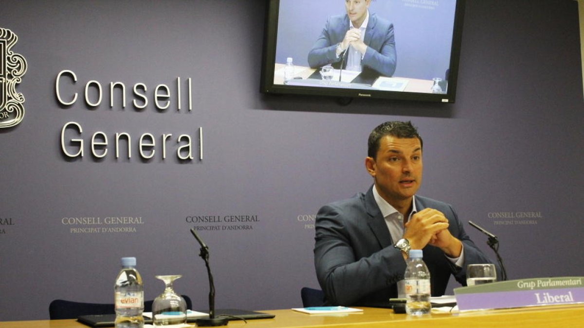 Liberals critica la laxitud del fiscal amb el Govern