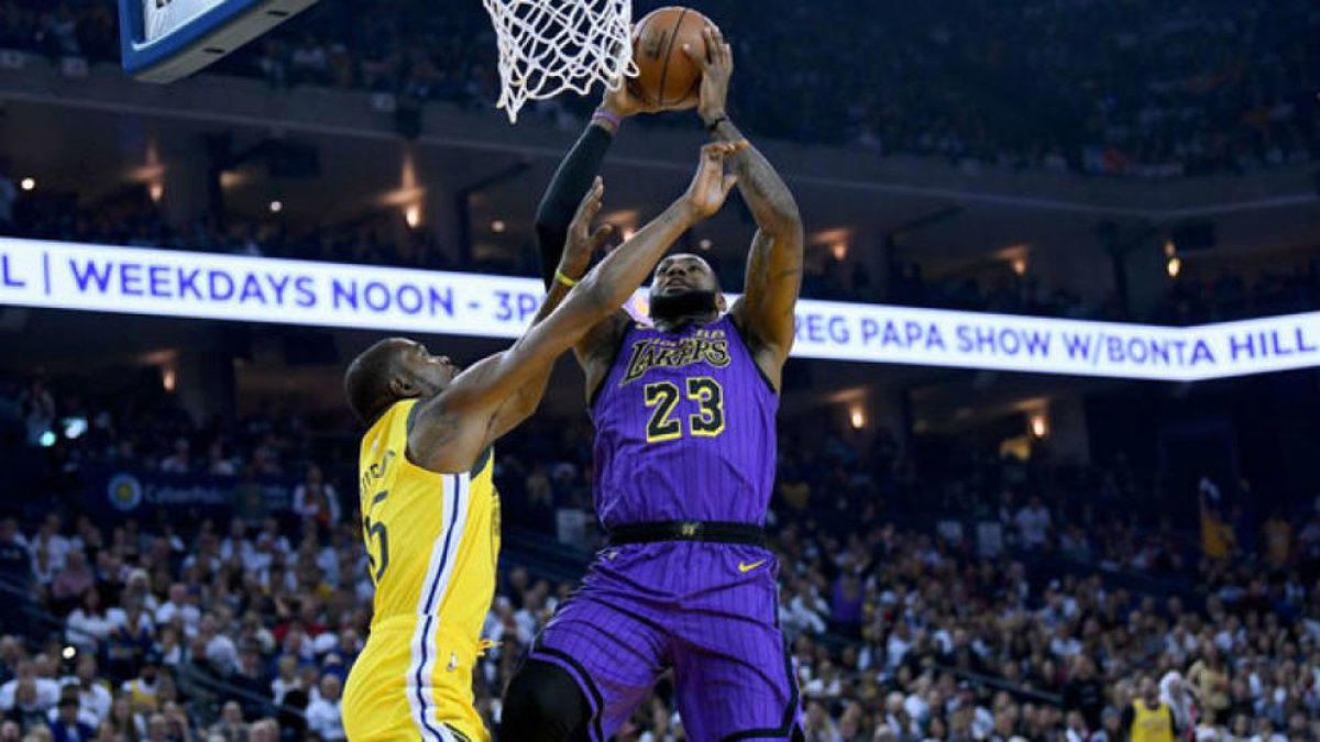 Els Lakers apallissen els Warriors a domicili tot i la lesió de LeBron James
