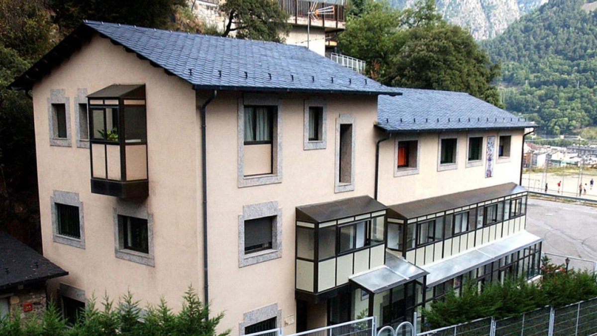 Nens de fins a 6 anys i els d'atenció especial, fora de la Gavernera