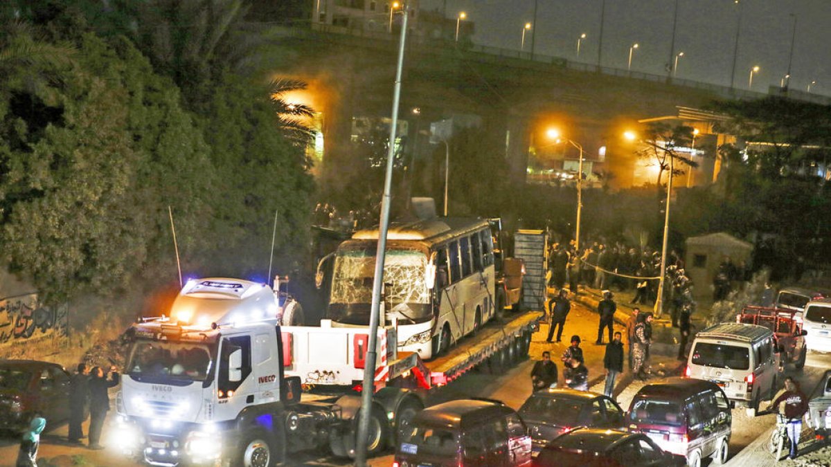 Almenys 40 milicians morts després dels atacs de divendres