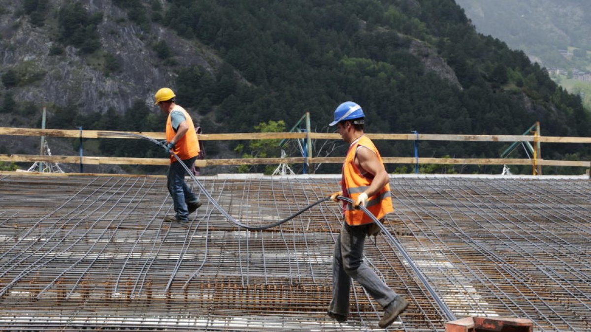 La construcció recupera valors de fa cinc anys