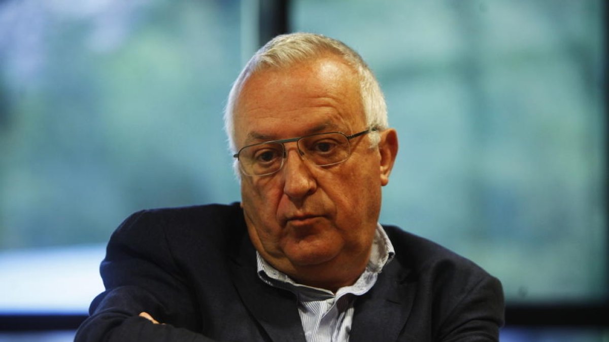 Terrenys per a l'aeroport sense molèsties veïnals