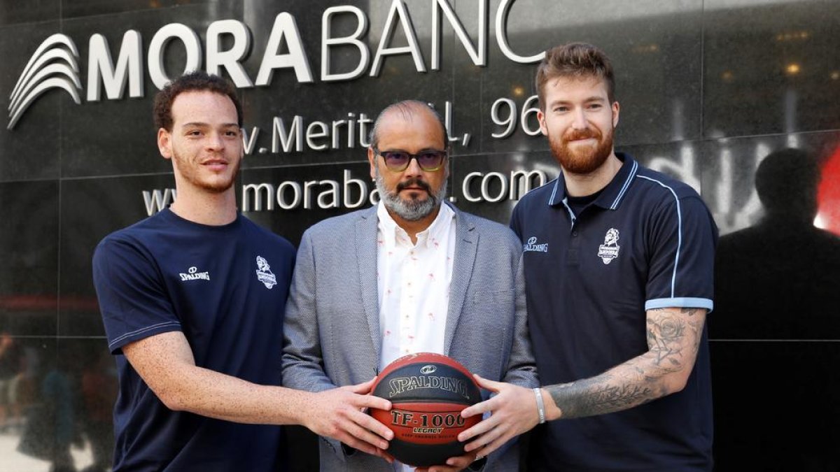 Reggie Upshaw, Francesc Solana i Shayne Whittington