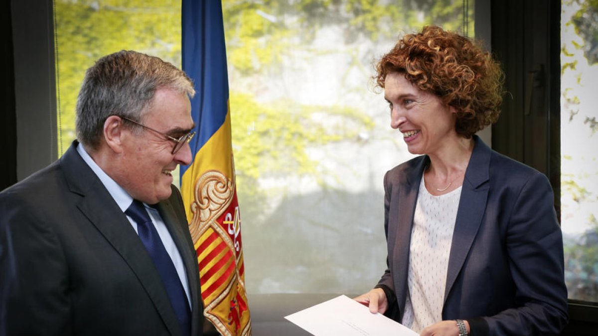 El nou ambaixador espanyol es presenta oficialment a Ubach