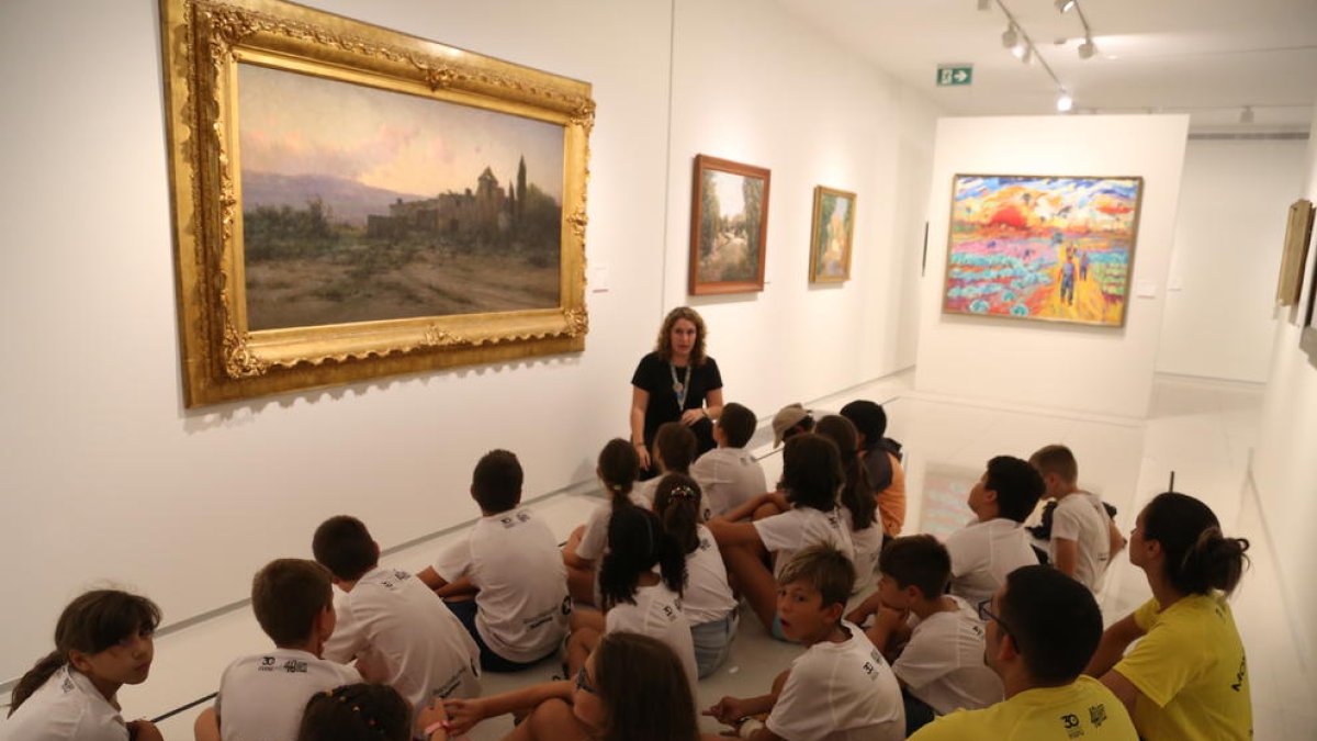 Els infants dels esports d'estiu visiten el museu Thyssen