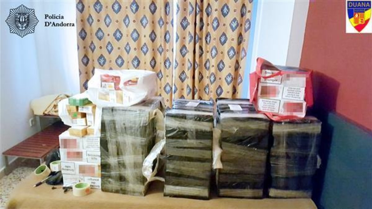 El Cos de Policia, conjuntament amb el Cos de Duana andorrana, han incautat 3.340 paquets de tabac